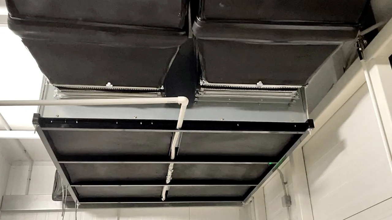 Interior installation of ductwork and an air dehumidifier in the TAS-BIO cheese dairy workshop.