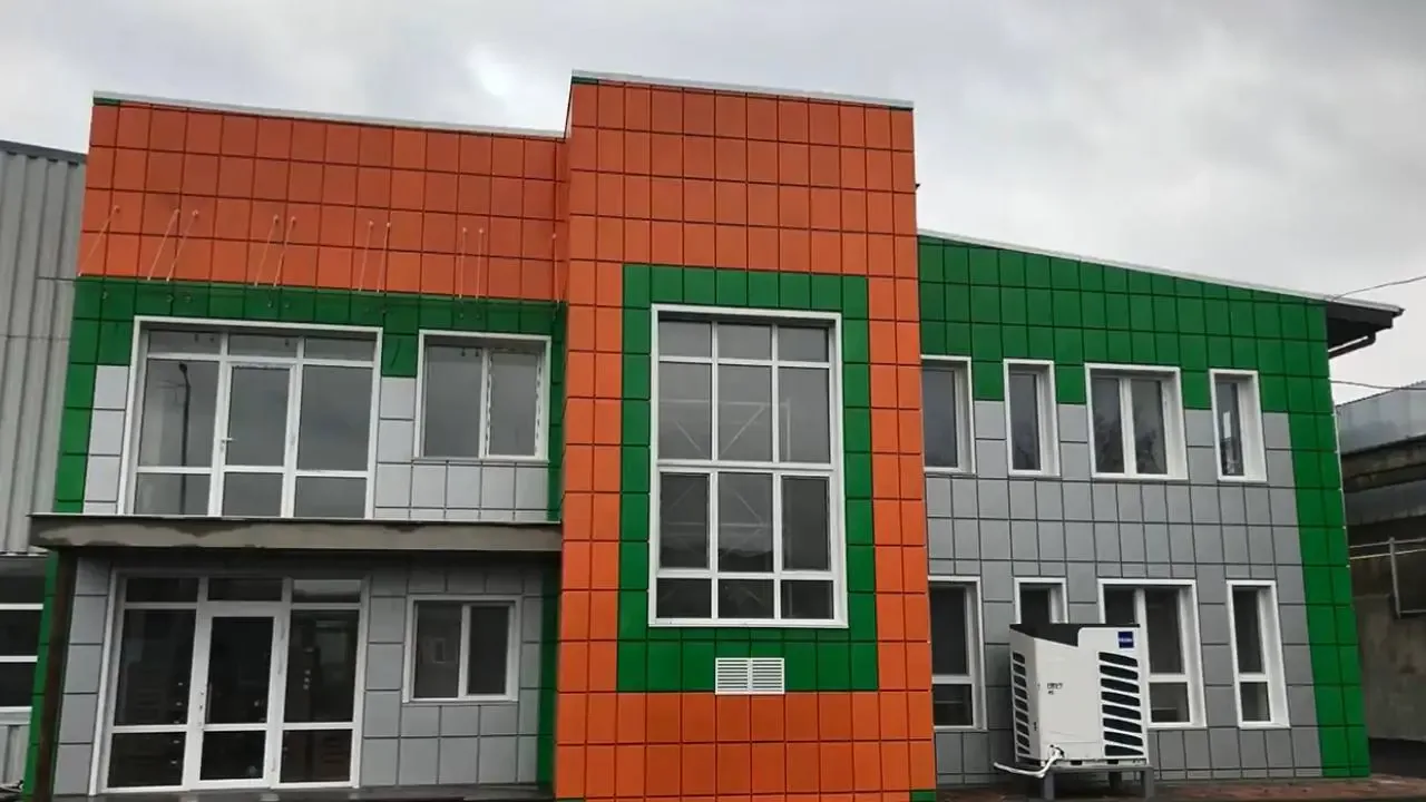 Відео кейсу: Офісна будівля у Вишневому: вентиляція MYCOND і мультизональна система Haier (MRV)